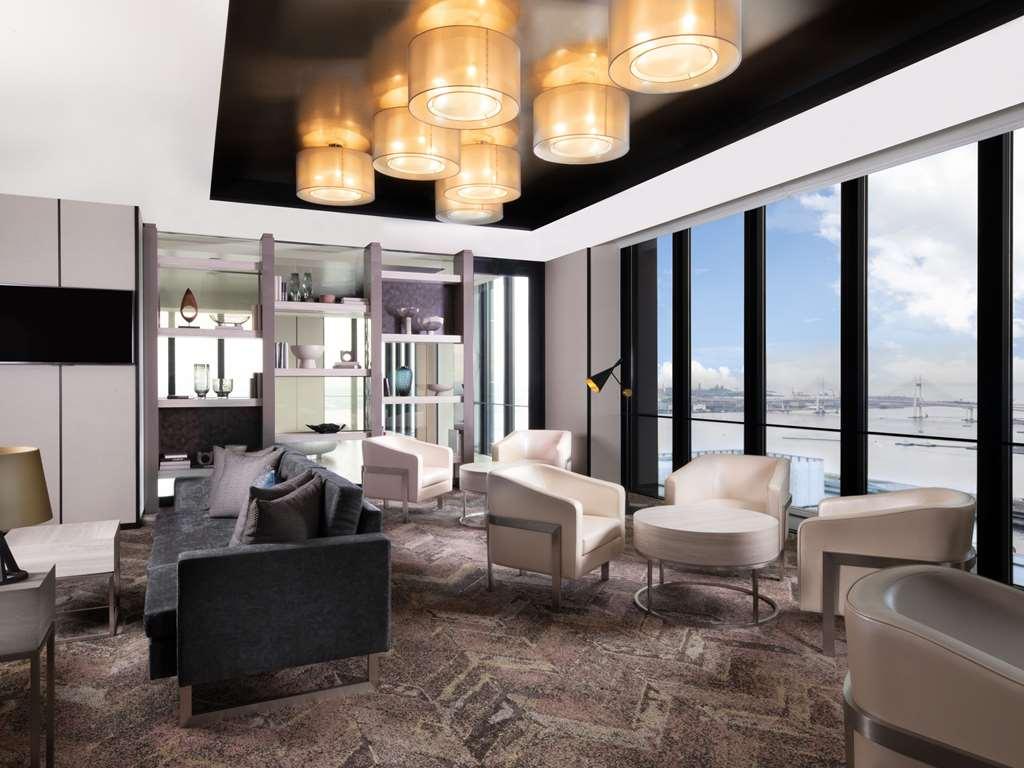 Oakwood Suites Yokohama Yokohama  Restaurante foto The interior of the club